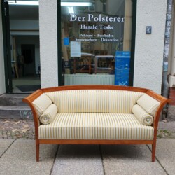 Restaurierung Biedermeier-Möbel mit neuer Polsterung